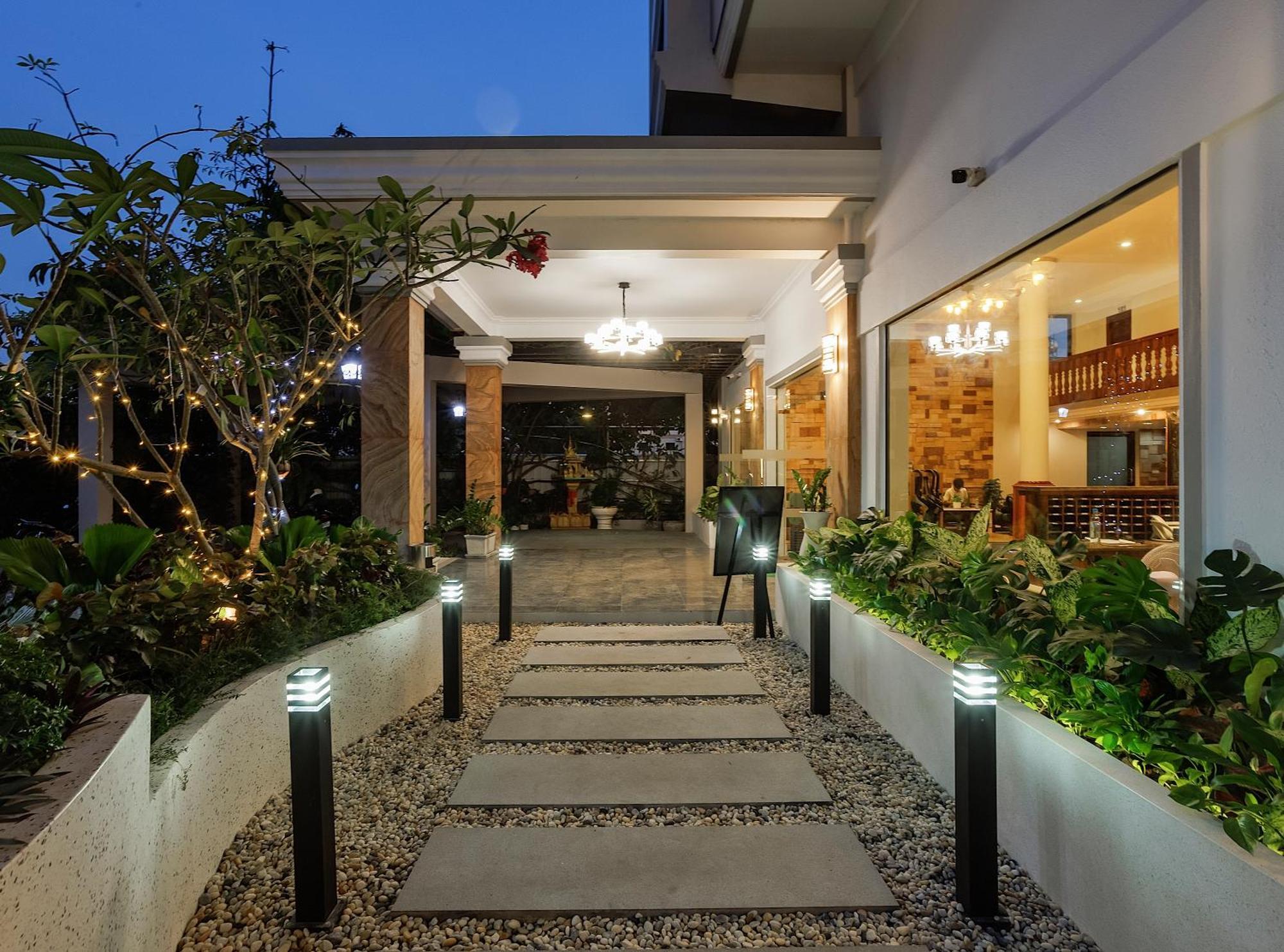 Ratana Angkor Hotel Сиемрип Экстерьер фото