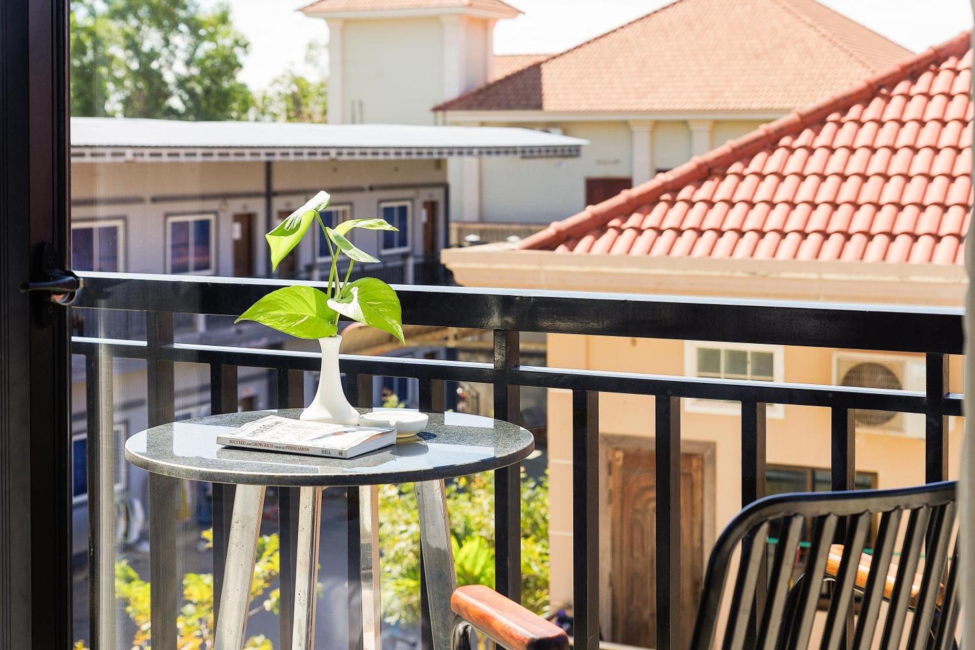 Ratana Angkor Hotel Сиемрип Экстерьер фото